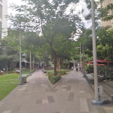 2 Bedrooms Units Forbes Area 5Th Avenue Bgc Center Μανίλα Εξωτερικό φωτογραφία
