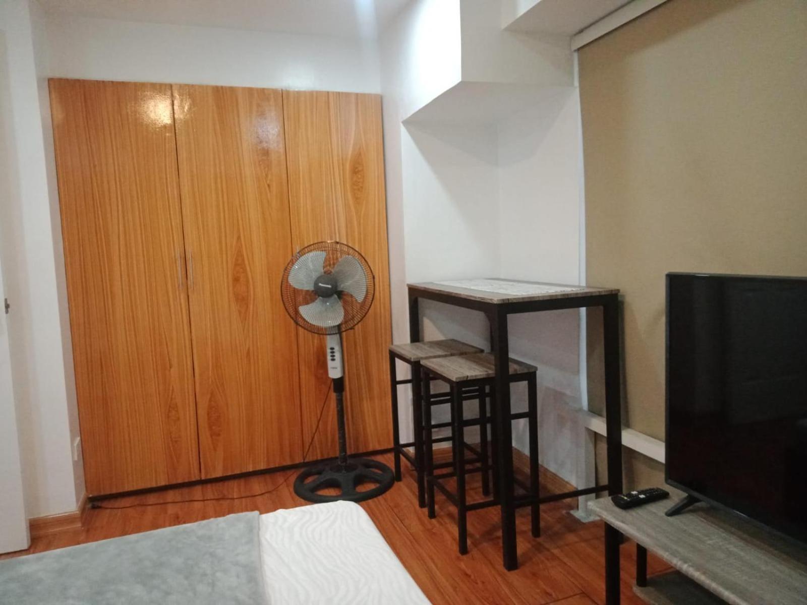 2 Bedrooms Units Forbes Area 5Th Avenue Bgc Center Μανίλα Εξωτερικό φωτογραφία