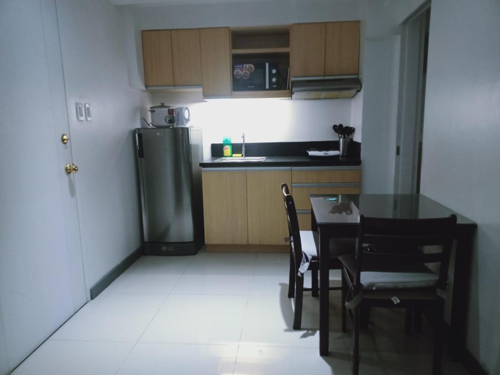 2 Bedrooms Units Forbes Area 5Th Avenue Bgc Center Μανίλα Εξωτερικό φωτογραφία