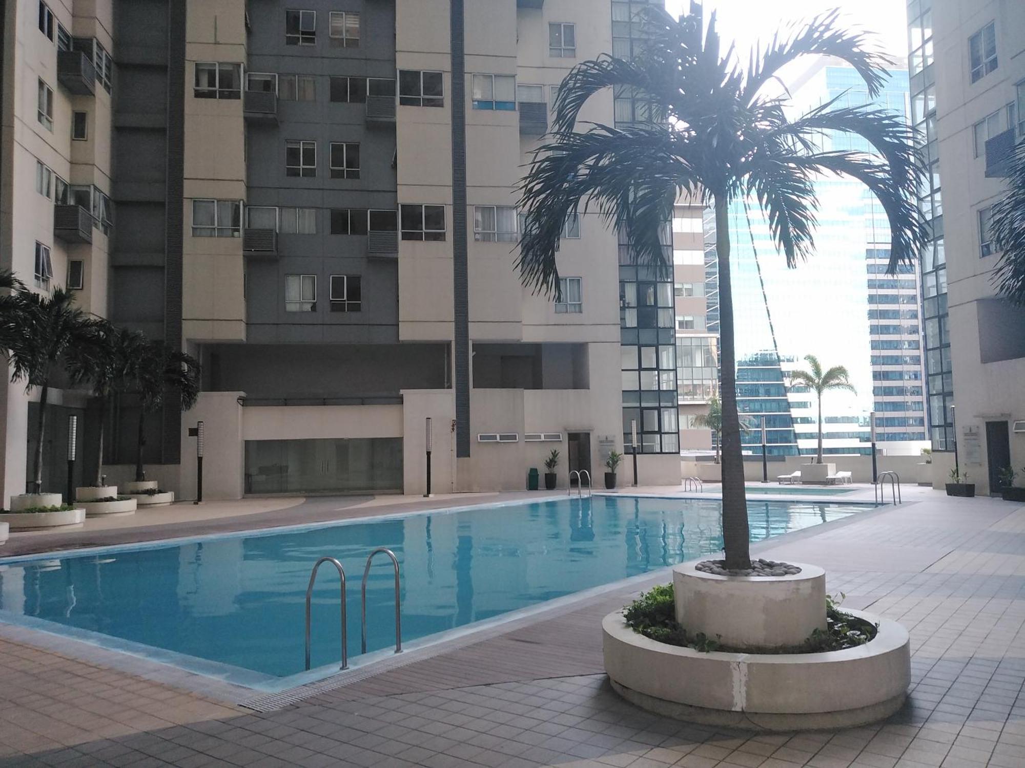 2 Bedrooms Units Forbes Area 5Th Avenue Bgc Center Μανίλα Εξωτερικό φωτογραφία